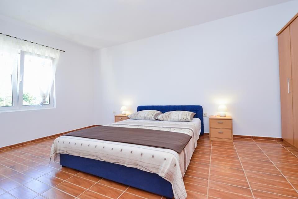 Sreca Apartment Near Beach With Bbq Bibinje Exterior photo